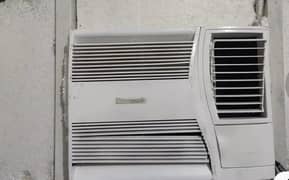 Window AC with good condtion and cooling