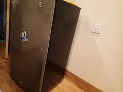Refrigerator single door in new condition