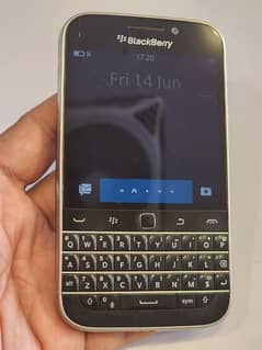 i want to sale my blackberry Q20 PTA APPROVED