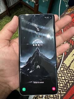 samsung galaxxy s10 condition achi hai panel doute wala hai 128 gb