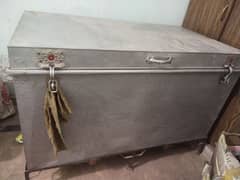 4 foot trunk for sale