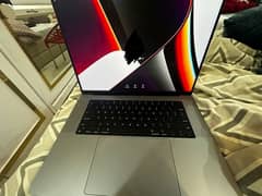 macbook pro M1 16 inches