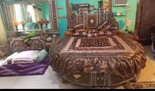 beautiful luxury round bed