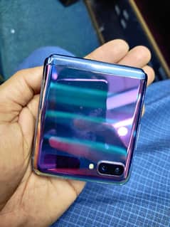 Galaxy Z Flip 8GB/256GB Smart Stylish Phone