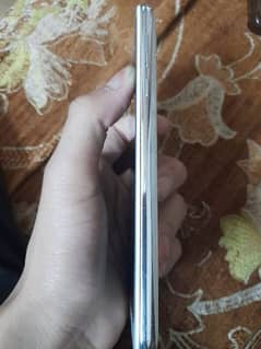 aquos R2 non pta only back crack