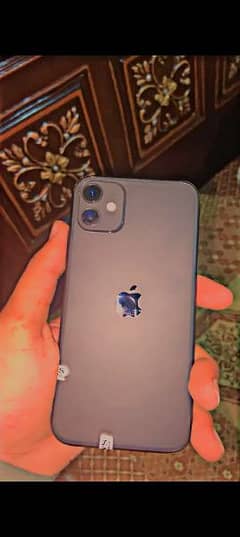 iphone 11 factory unlock 4month sim working 100 health 64 gb