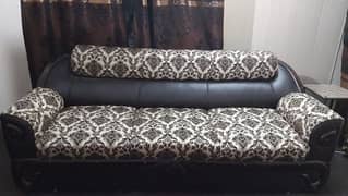 6 seater sofa set and table clean condition