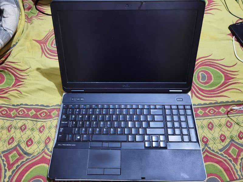 Dell Precision M2800 (Gaming Laptop/Workstation) 2