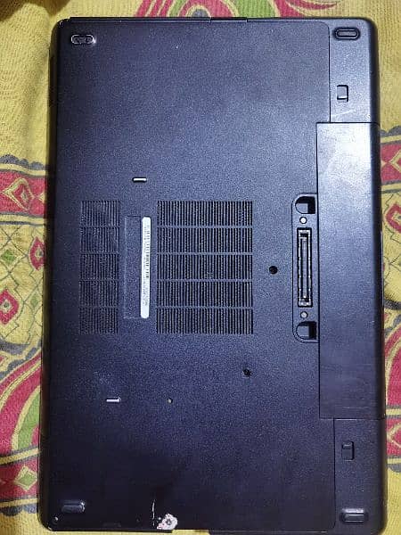 Dell Precision M2800 (Gaming Laptop/Workstation) 4