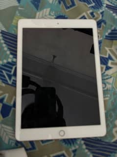 ipad 6th genration bypass 32gb brand new condition with box rose gold