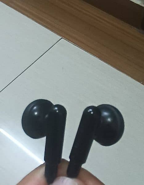 Original/Genuine Earphones of Samsung and Infinix 5