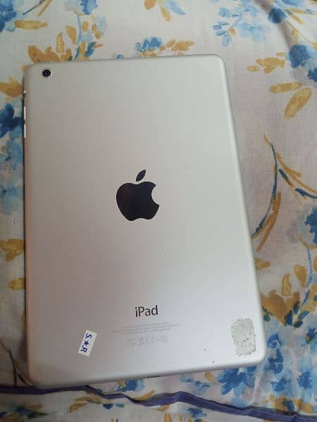 ipad mini 1, 32 gb. imported from UK. neat and clean piece 1