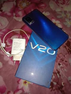 Vivo v20 with box charger 8 128