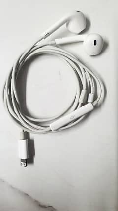 iphone lightning handsfree 100% genuine USA imported used