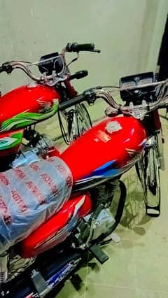 125 new bike 1700 km use ha urgent sell