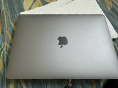 MAC BOOK PRO 2017 LATE MODEL WITH TOUCH BAR