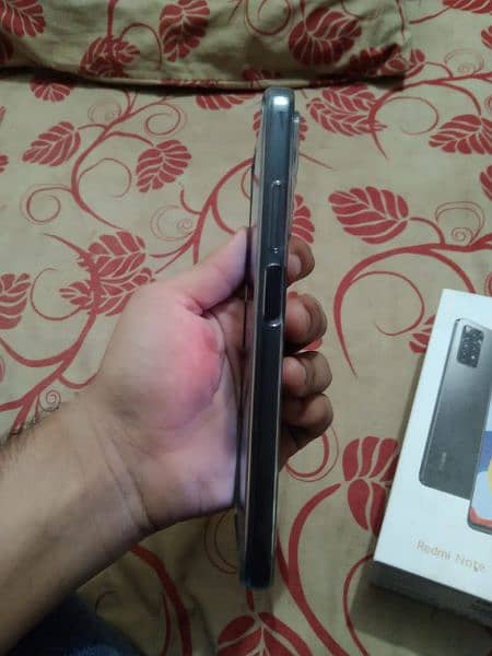 Redmi Not 11 Pro 10/9 condition all ok charger not available 4