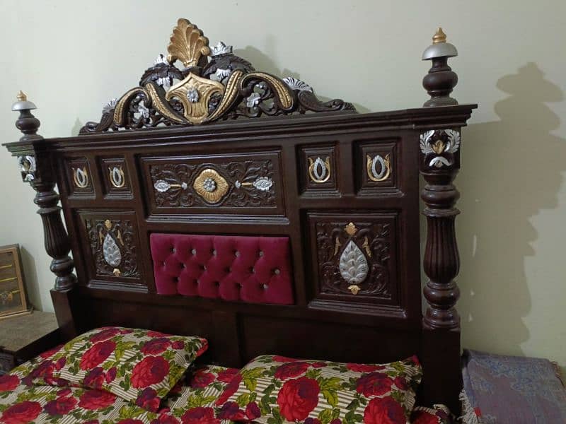 good condition bed for sale in jhelum 3