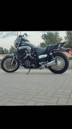 Yamaha VMAX 1200 with v boost