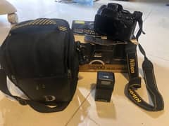 Nikon DSLR d3200 with box