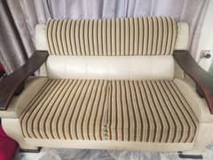 sofa in Good condition