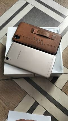 oppo a37 condition 10/9. all ok with box and charger 2/16