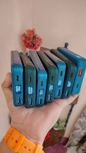 POWER BANK FAST WHOLESALE PRICE  ANKER Baseus 30000mah 100W  UGREEN 5