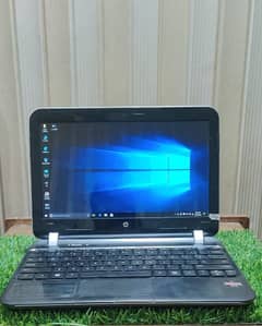 Hp pavilion laptop 4gb 320gb amd E2 windows 10