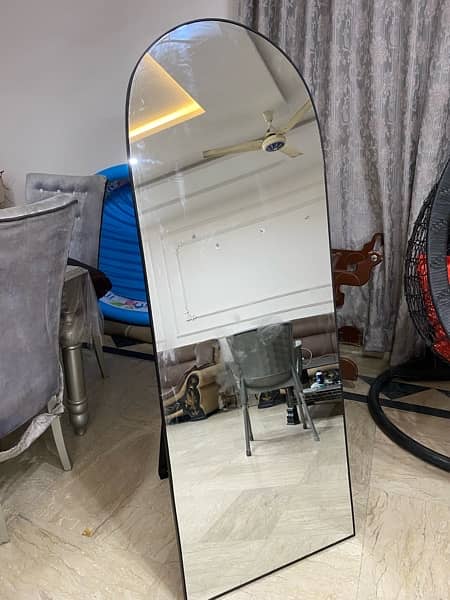 u shaped standing mirror 5.5 by 2 4