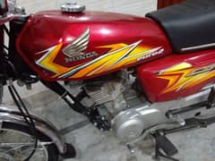 Honda 125 in good condition  21 model vip number