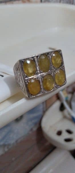 gemstone marjaan ki ring chandi mein bani hai 14