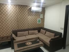 1 BED FULLY LUXURY FURNISH IDEAL LOCATION EXCELLENT FLAT FOR RENT IN BAHRIA TOWN LAHORE