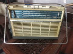 PHILIPS TRANSISTOR RADIO L4