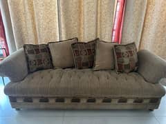 sofa set 6 seater in beautiful condition