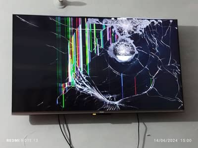 Haier H55S800UX Screen broken
