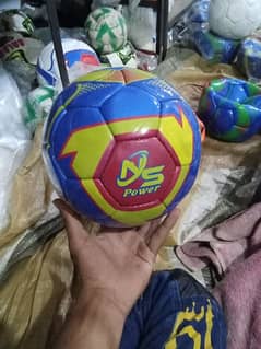 3 playi chamak football