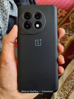 OnePlus 11 16/256, 10/10 condition,sim time available official case