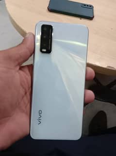 4/64 vivo v20