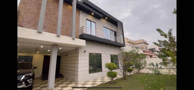 2 KANAL FACING PARK HOUSE FOR SALE IN NFC PHASE 1 NEAR VALANCIA & WAPDA TOWN LAHORE.