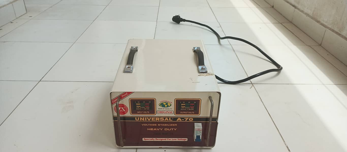 AC Universal Stabilizer - A-70 (7000 Watts) 1