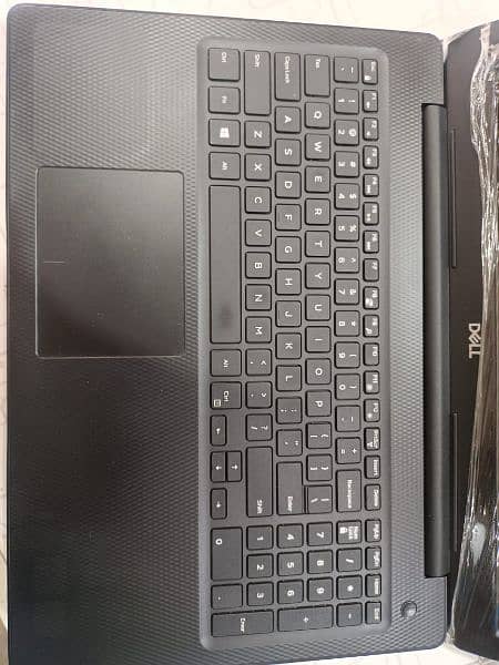 Dell Inspiron 3595 15.6-inch HD Laptop A9-9425 3.1 Ghz, 4GB RAM, 3