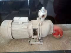 10/10 condition water pump