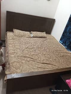 1 bed with high quality matress, 1 mirror , mirror stand ,2 side table