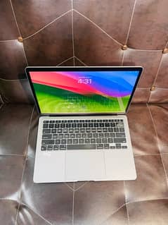 Macbook Pro 2020 M1 13”inch 16Gb Ram 512Gb Ssd