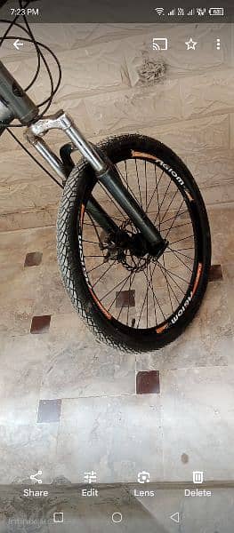 use cycle good condition owsam quality and color. . . 0
