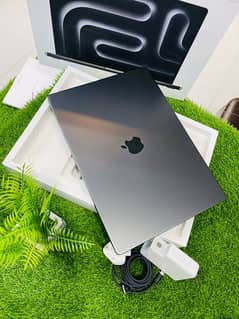 Macbook Pro 2023 M3 16”inch 18Gb Ram 512Gb Ssd
