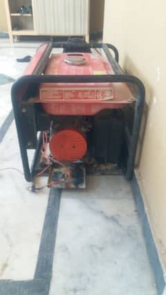 APPLO GENERATOR FOR SELL 39OO