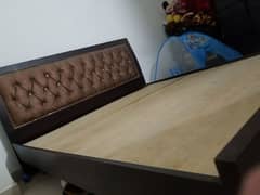 bed used only 1 month and divider