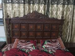 Complete wooden bed set with 1 dressing table and 2 side tables