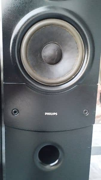 5x BOSE' POLK AUDIO' YAMAHA' PHILIPS' FLOOR STANDING TOWER SPEAKERS 4